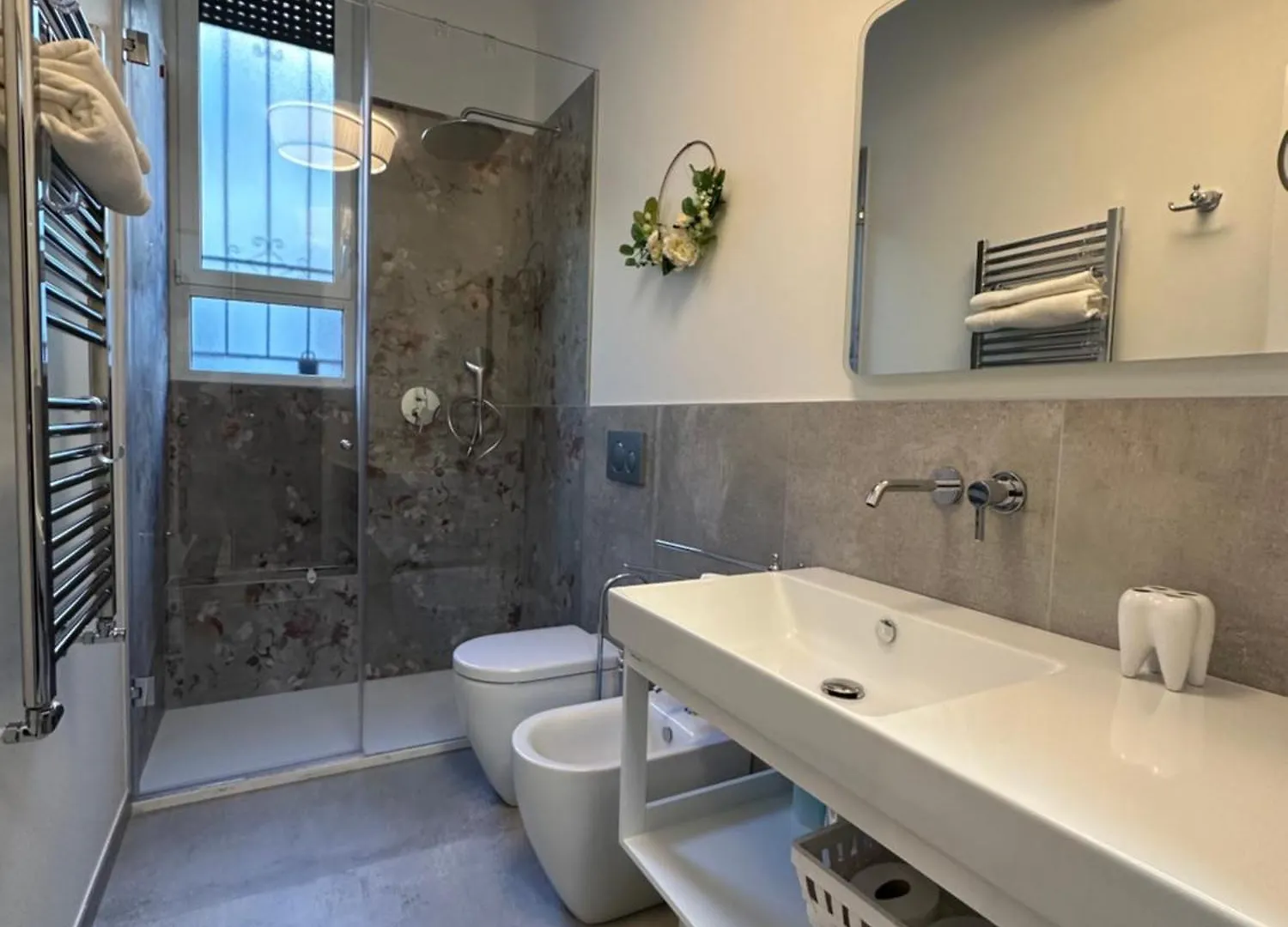 Apartment Flowers, A Cozy Suite In Mailand
