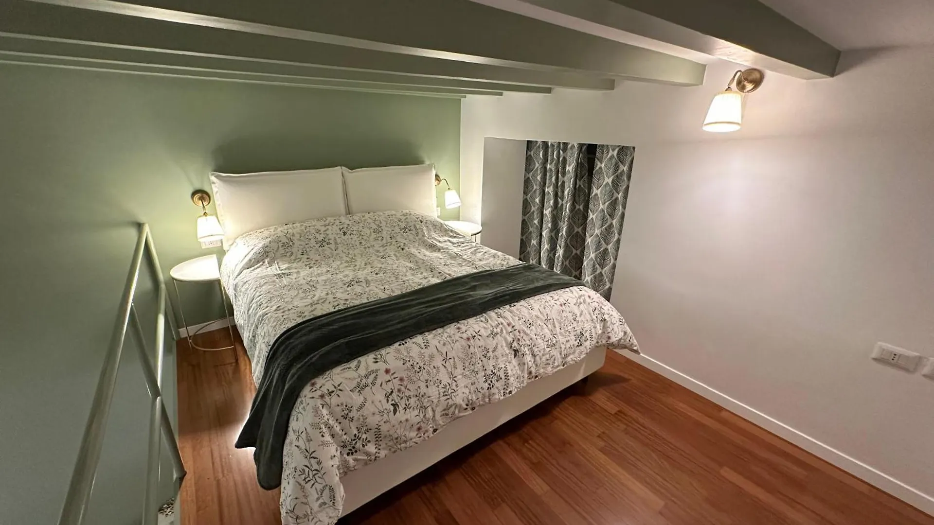 Apartment Flowers, A Cozy Suite In Mailand Italien