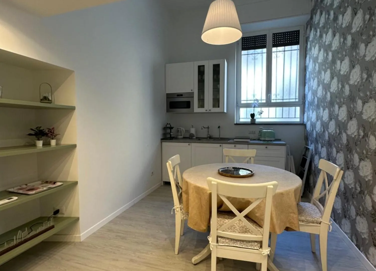 شقة Flowers, A Cozy Suite In ميلان